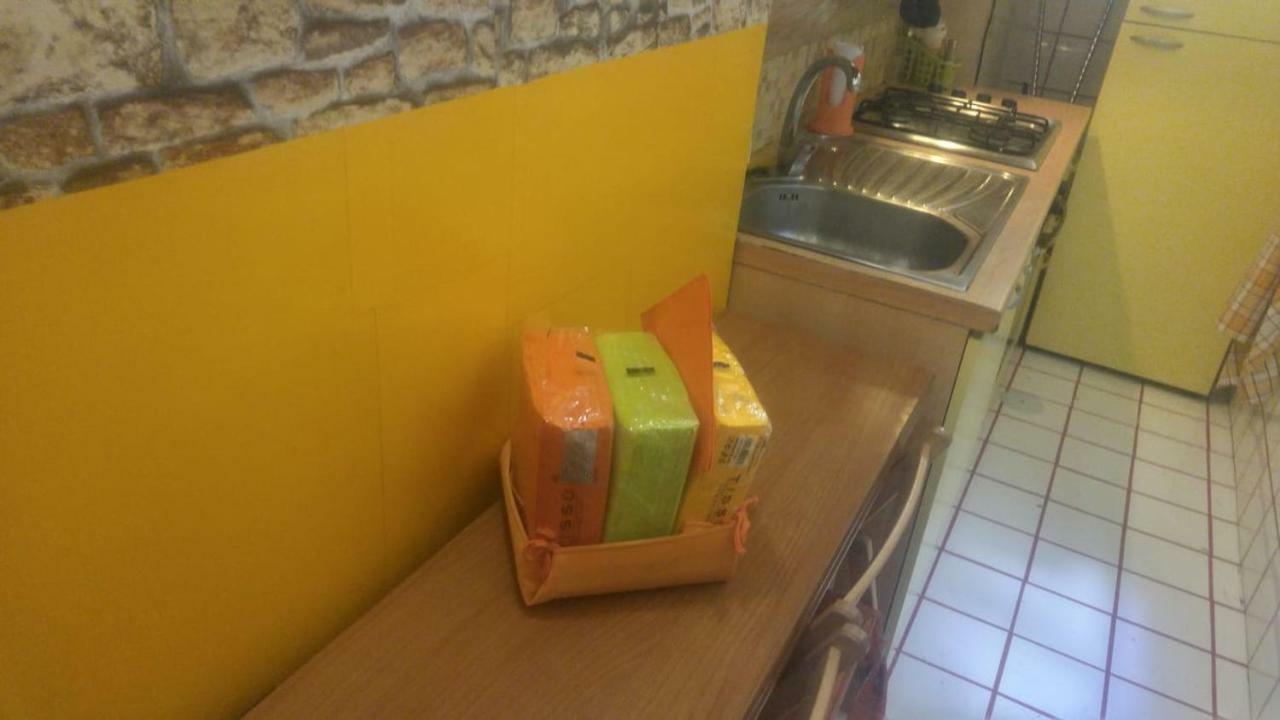 Napolix Centro, Intero Appartamentino, Casa Vacanze, Suite Tricamere Nel Cuore Di Napoli Eksteriør billede